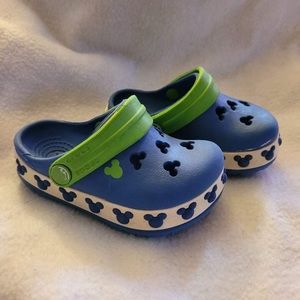4/5c Mickey Mouse toddler crocs
